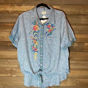 Layerz Clothing Womens Linen Embroidered Floral Chambray Front Tie Top NWT Large
